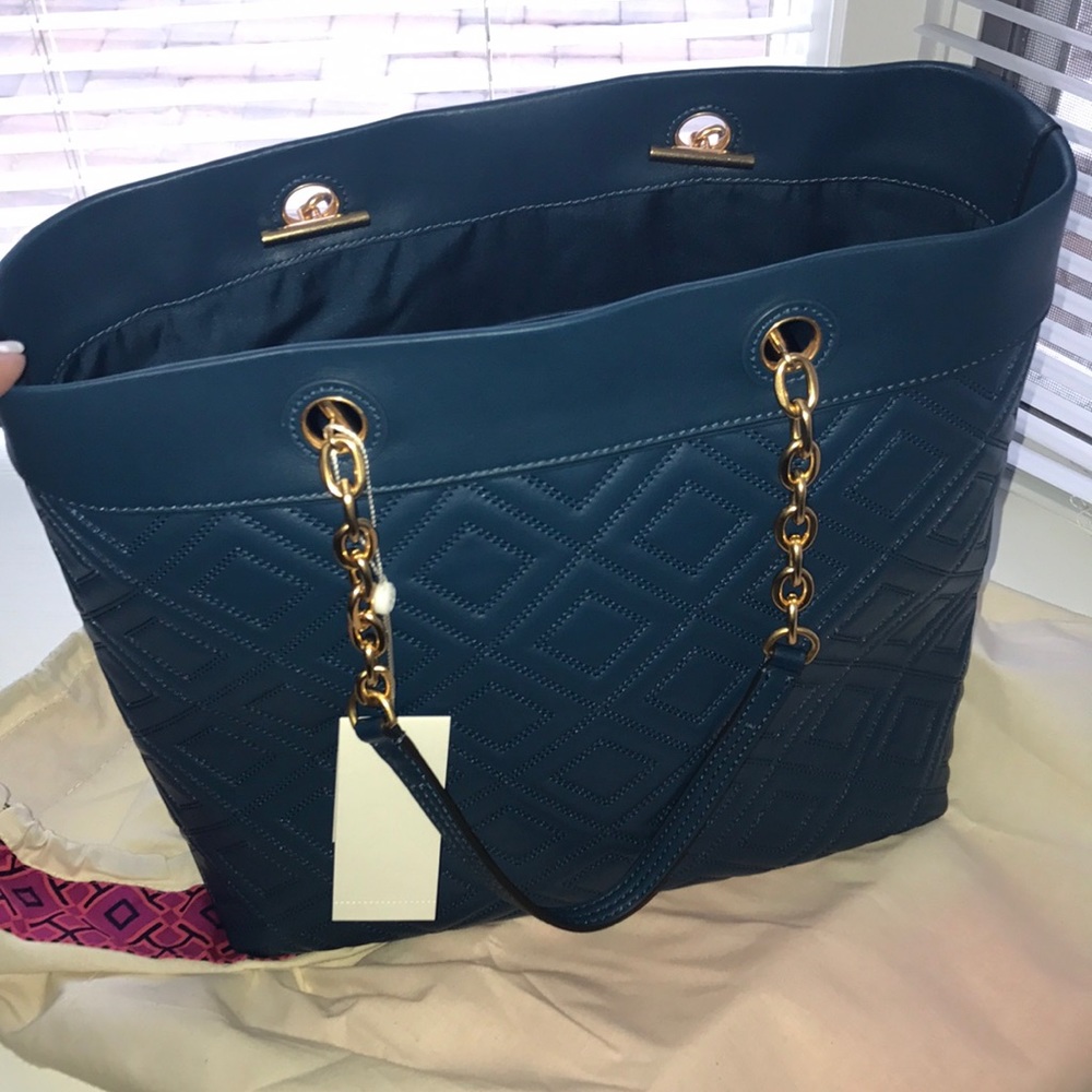 🎉HP🎉NWT Tory Burch Medium Fleming Tote w/dustbag - Picture 6 of 8